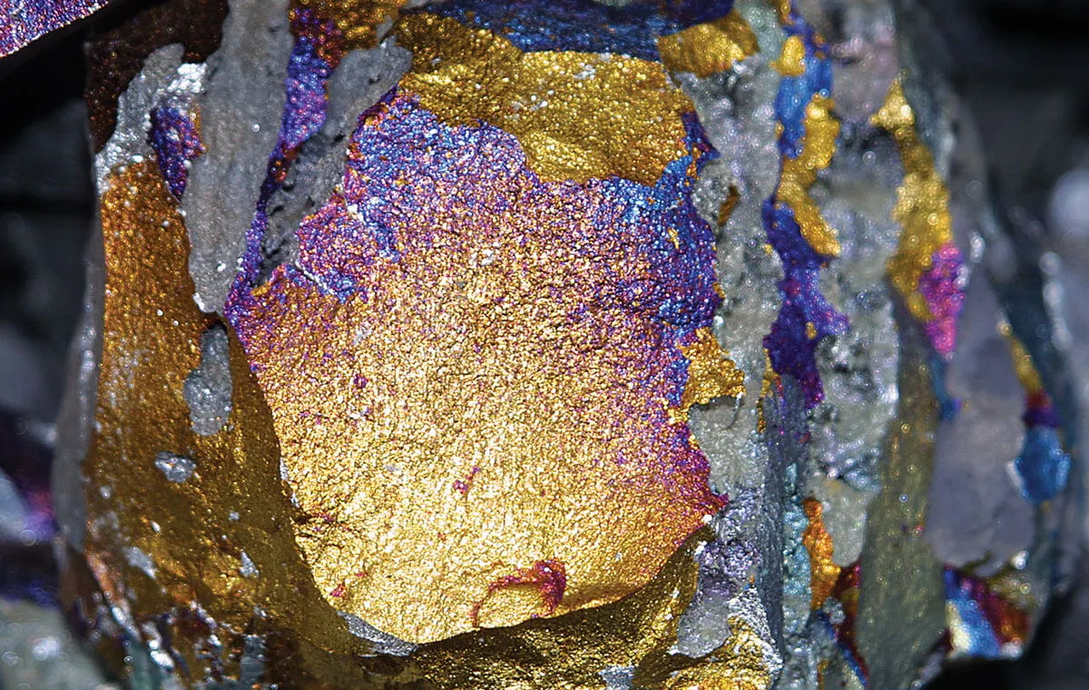Ferroalloys in Steelmaking: Why They Matter and How They Improve Steel Quality